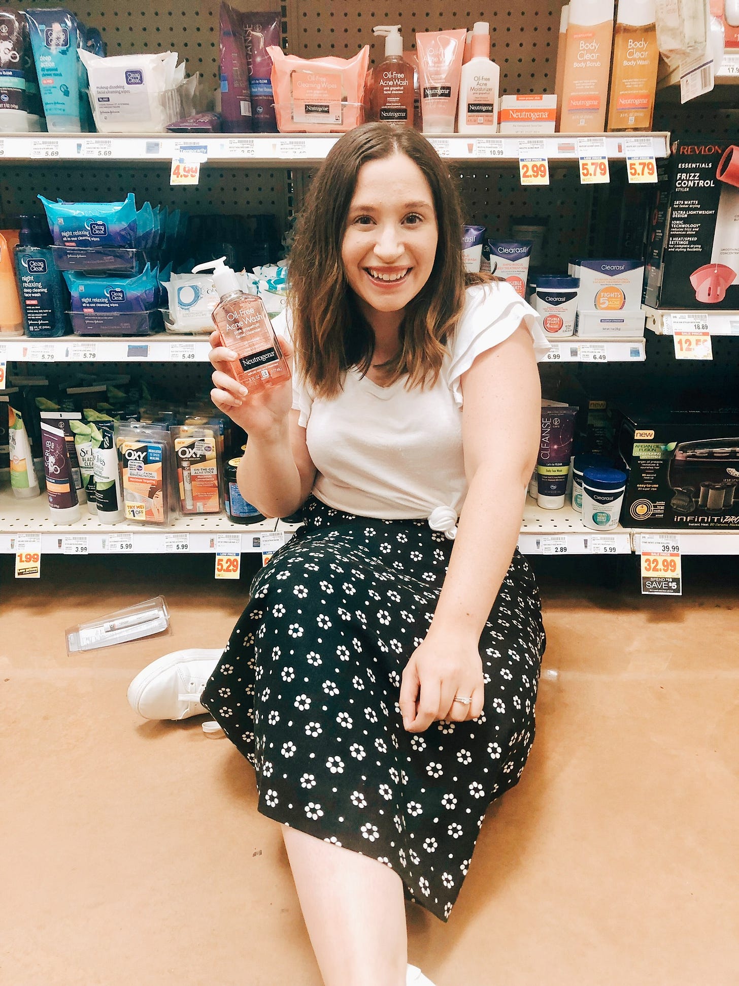 The Easiest, 3 Step Skin Care Routine for Women in their 20s The Easiest, 3 Step Skin Care Routine for Women in their 20s