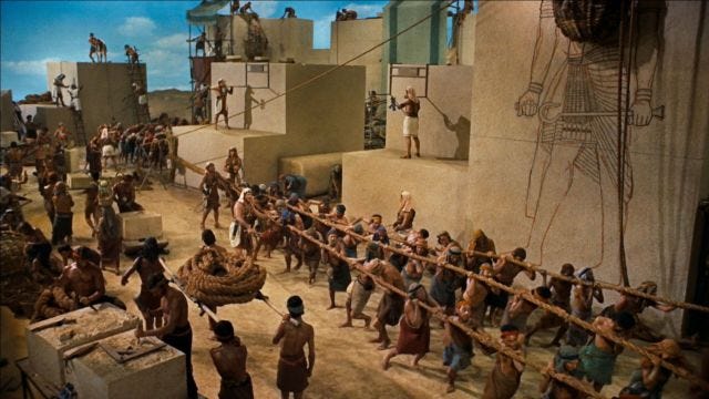 Pyramid-erectors: the first gig economy participants Pyramid-erectors: the first gig economy participants