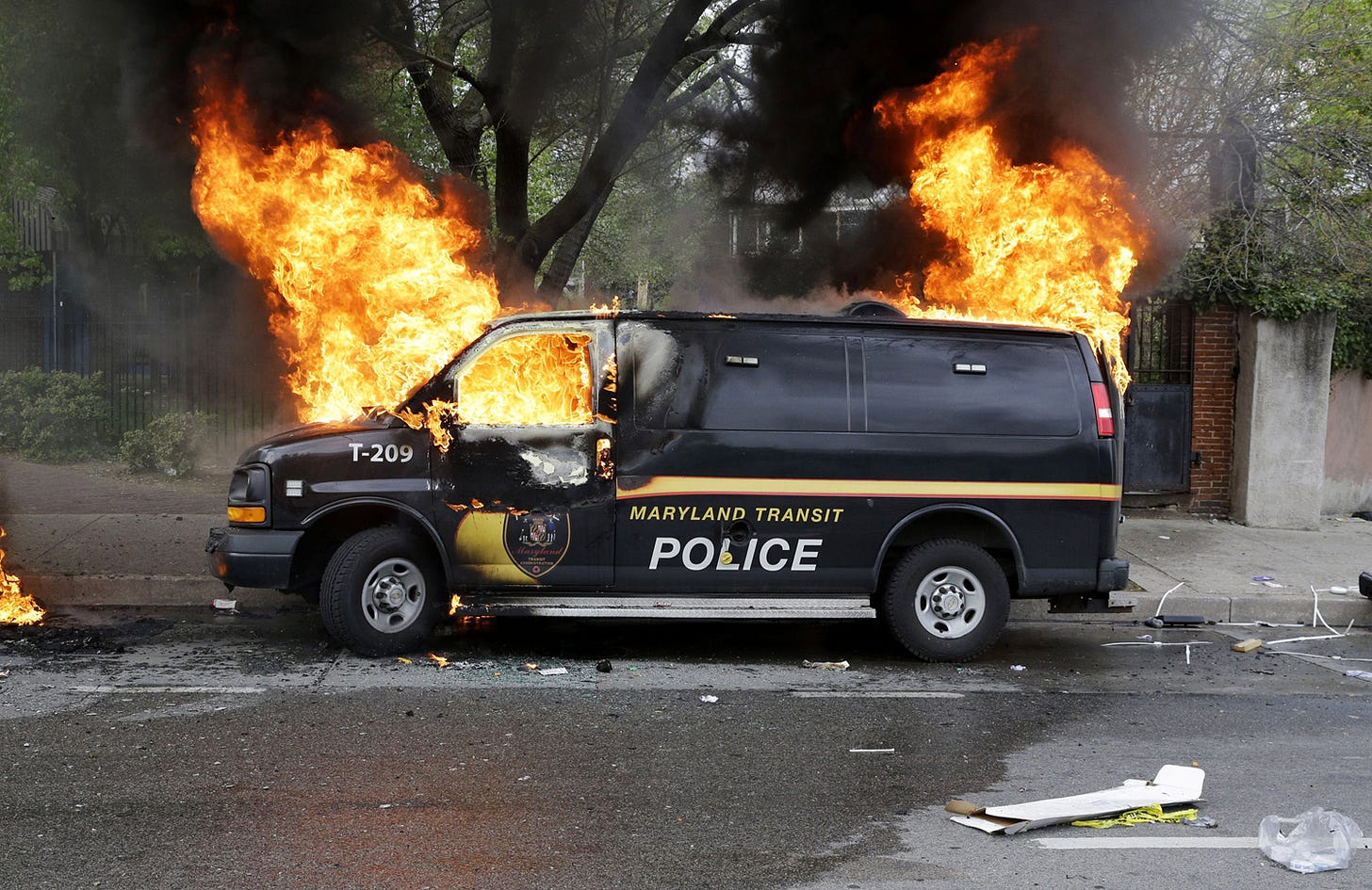 Images of the Unrest in Baltimore - The Atlantic