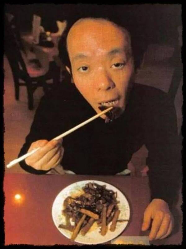Issei Sagawa Eating