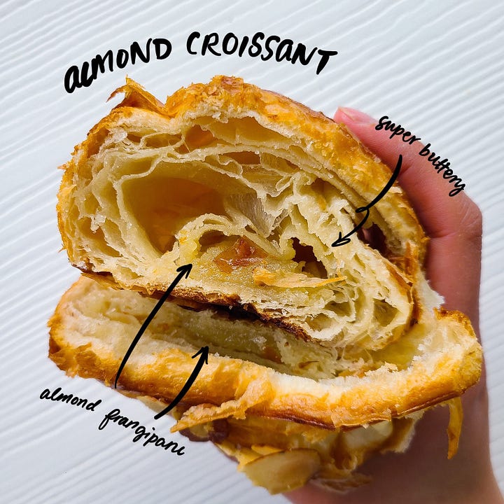 Eclairons Almond Croissant