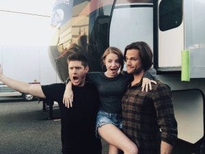 Samantha Isler with Jared and Jensen on set Samantha Isler with Jared and Jensen on set