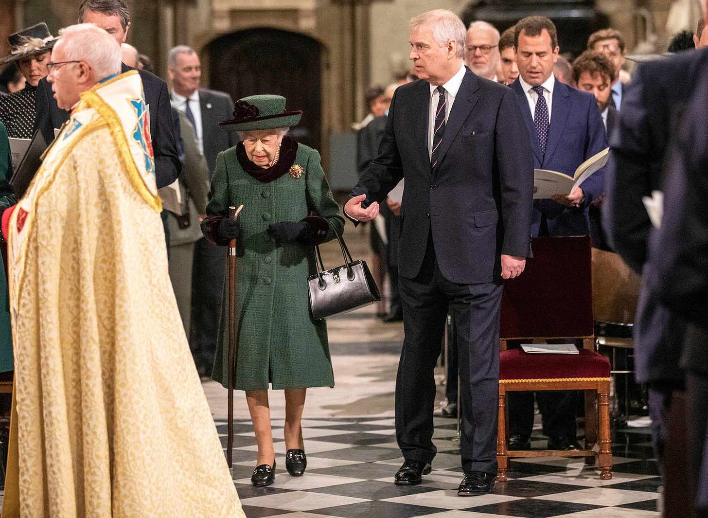 Photographer Told Not to Capture Queen Elizabeth's Arrival with Prince  Andrew