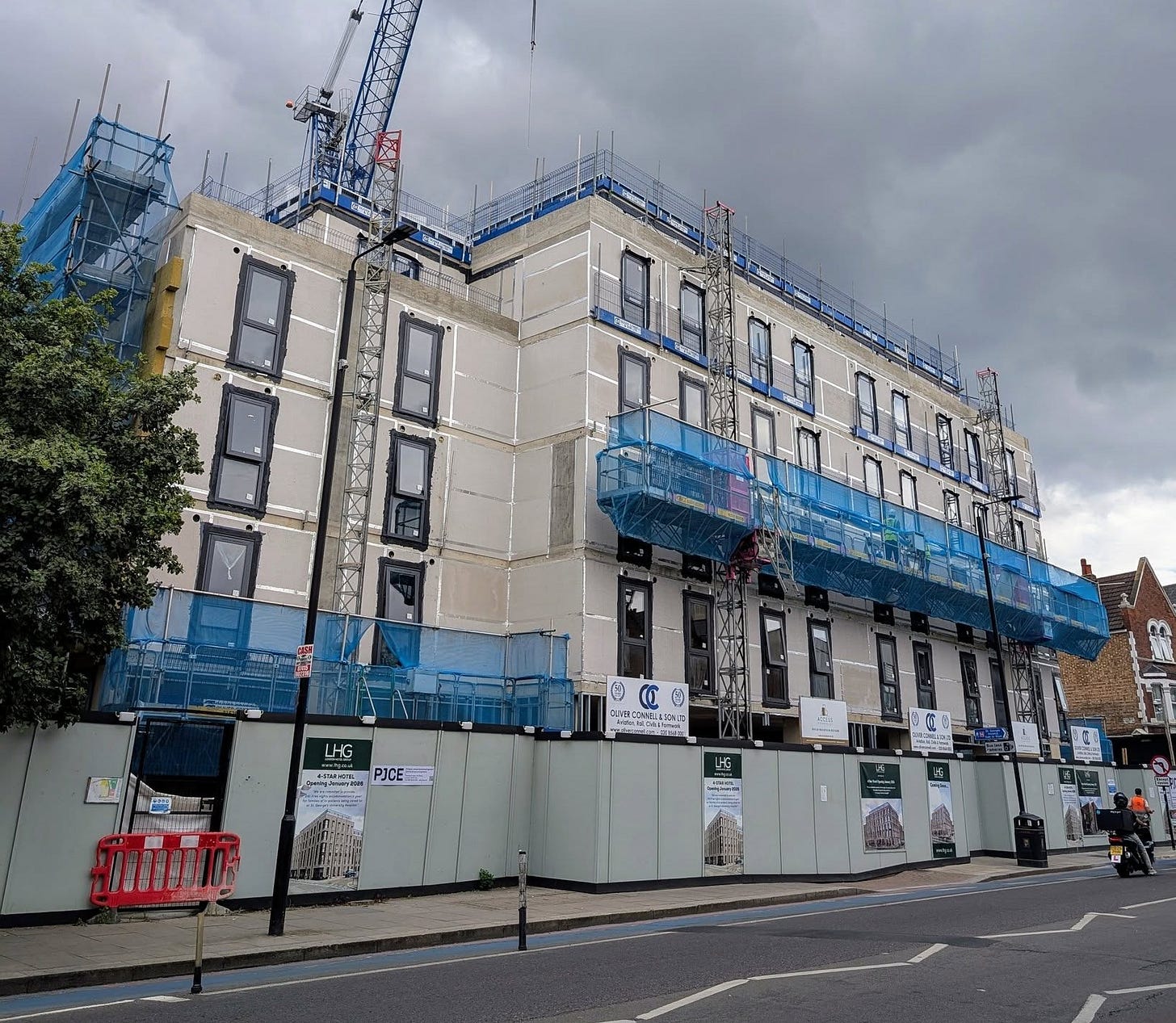 No photo description available.