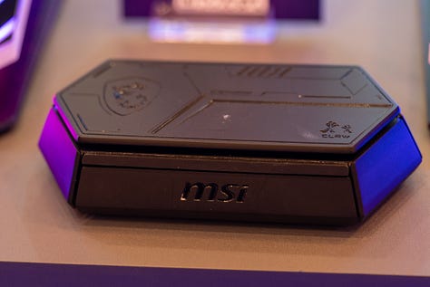 MSI Claw ThunderBolt 4 dock
