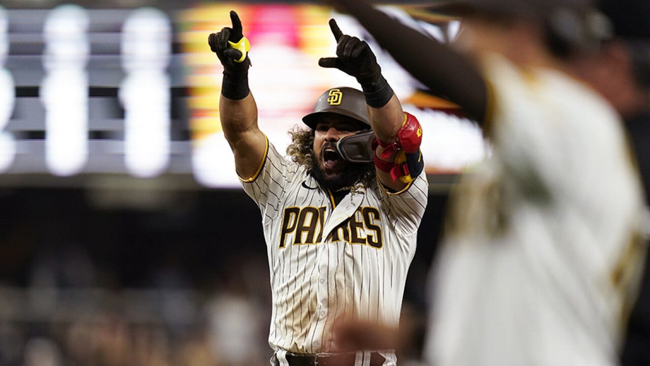 Alfaro's walk off single lifts Padres past Arizona 3-2 in 11