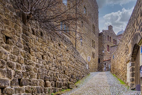 To the Rocher Corneil from the cathedral