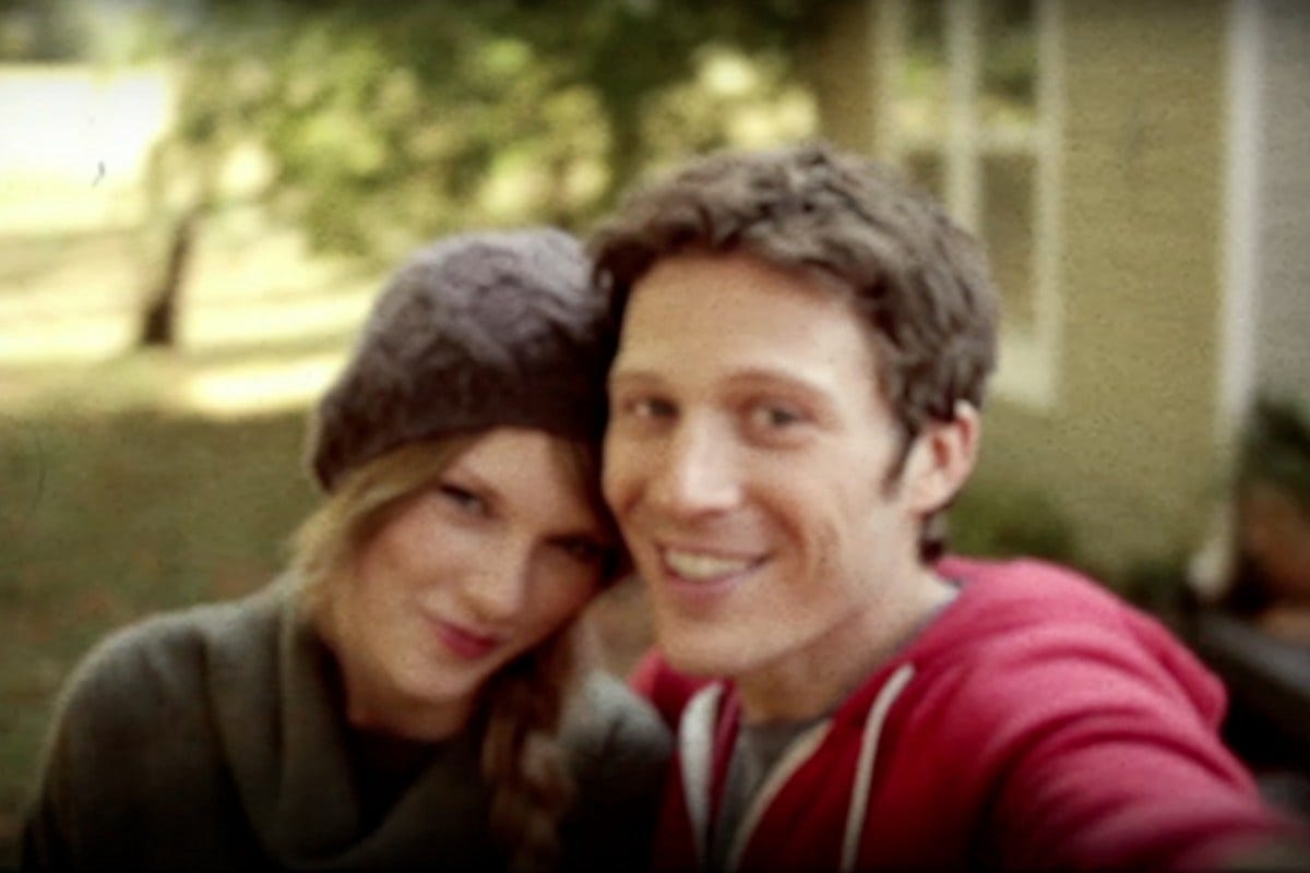 Taylor Swift and 'Ours' Boyfriend Zach Gilford Get On 'Like a House on Fire' at Video Shoot – Webisode Five Taylor Swift and 'Ours' Boyfriend Zach Gilford Get On 'Like a House on Fire' at Video Shoot – Webisode Five