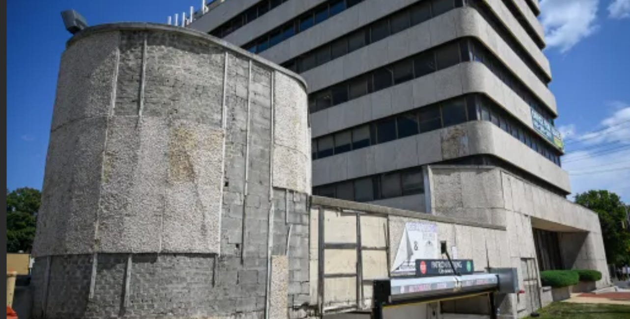 đ˘ The Building That Could Bring Down a Councilman