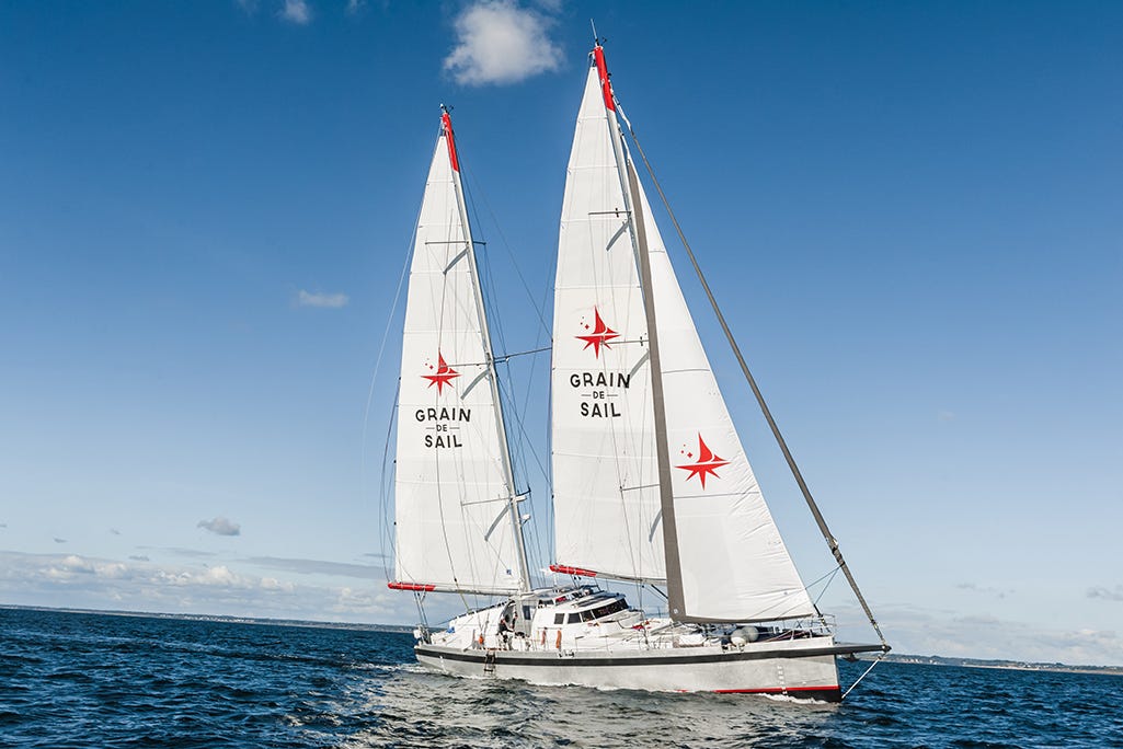 Le voilier cargo Grain de Sail transporte café et chocolat à travers  l'Atlantique | La Relève et La Peste