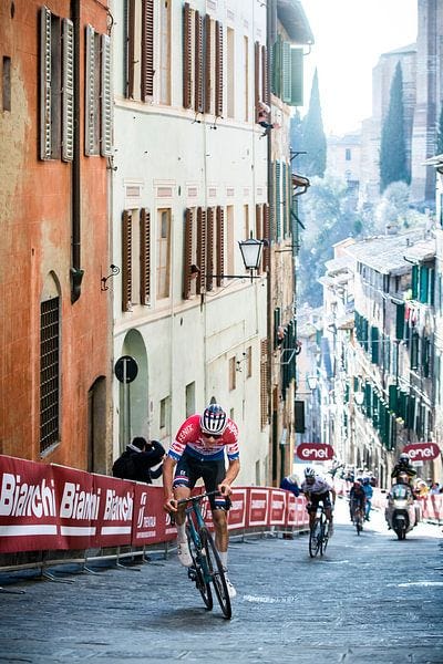 Mathieu van der Poel wins in Siena by Leon van Bon