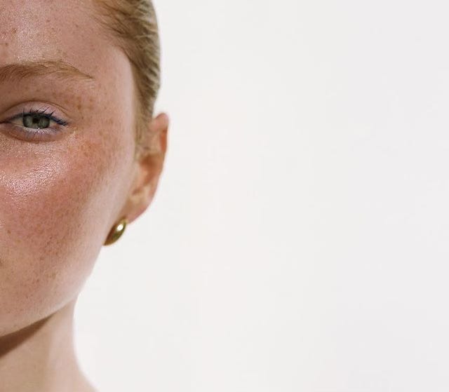 Why Your Makeup Looks Great Indoors but Bad Outside
