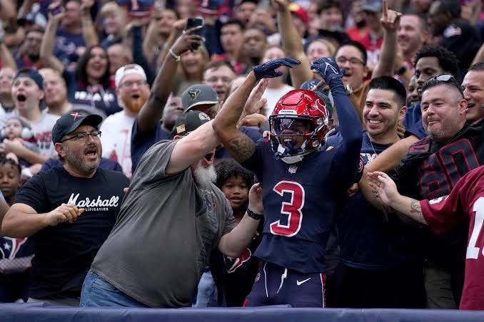 Diminutive Tank Dell is putting up huge numbers in his rookie season for  the Texans – San Diego Union-Tribune