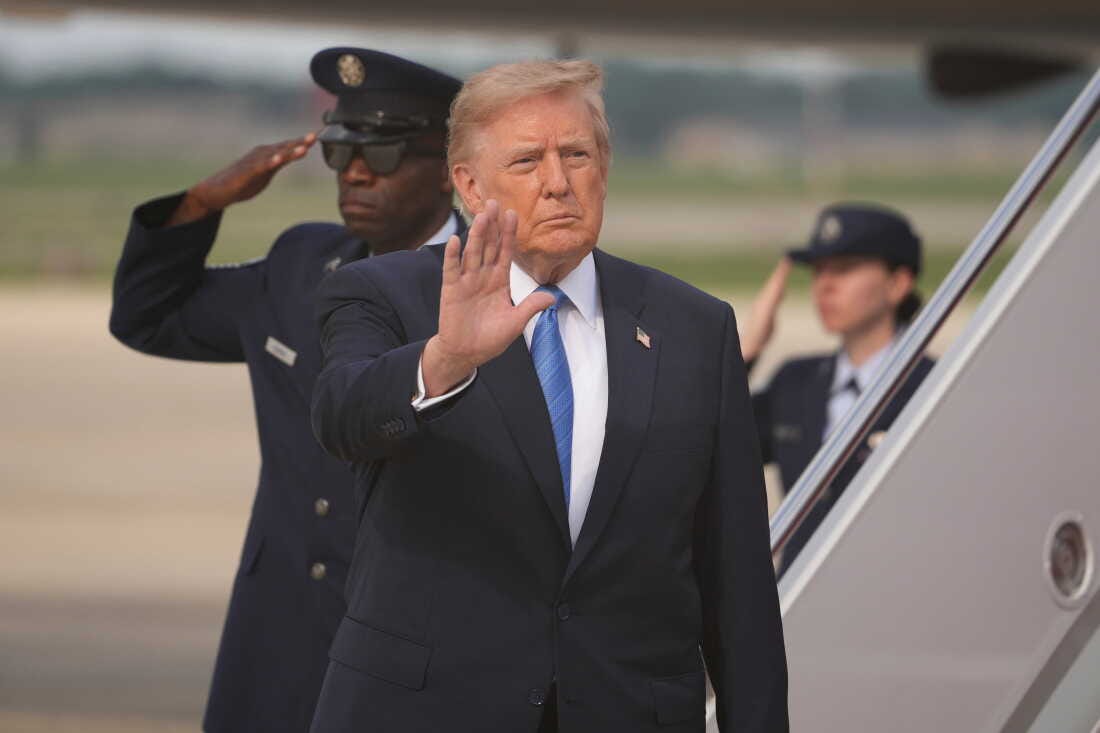 Trump says U.S. has entered deal with Venezuela to take control of 65 billion barrels of oil reserves : NPR Trump says U.S. has entered deal with Venezuela to take control of 65 billion barrels of oil reserves : NPR
