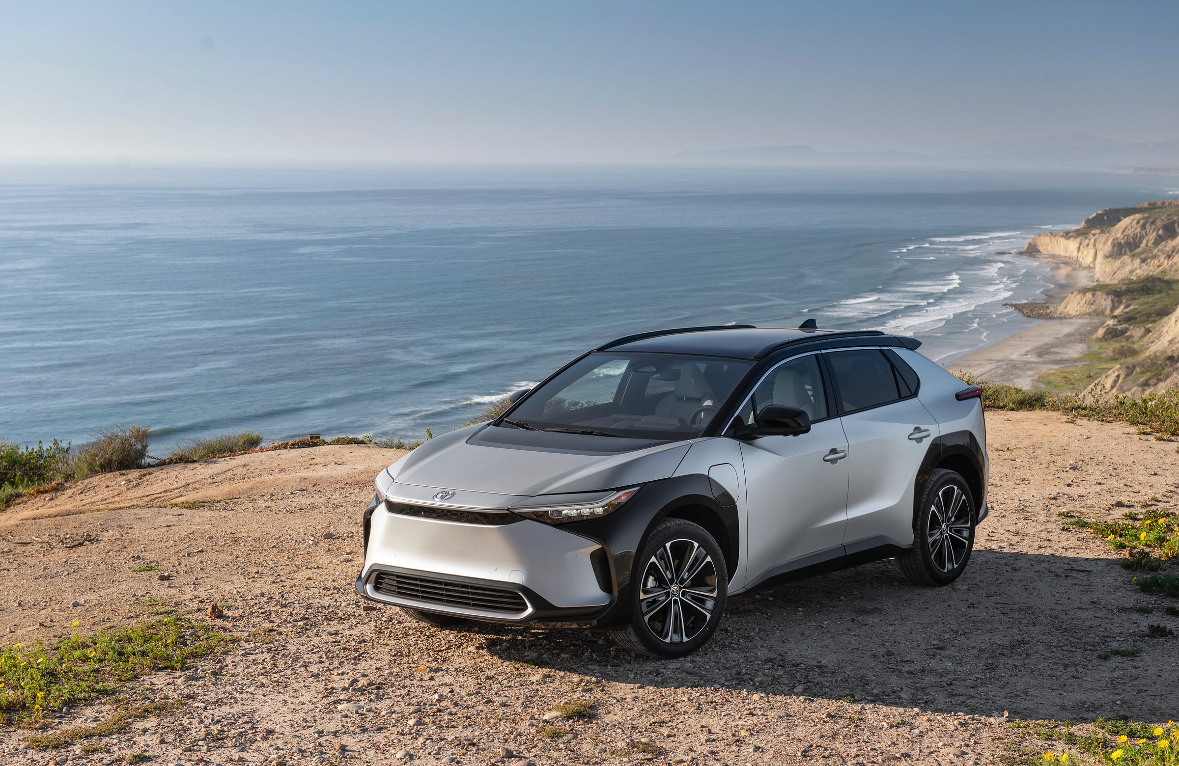 2022 Toyota bZ4X exterior 3/4 front