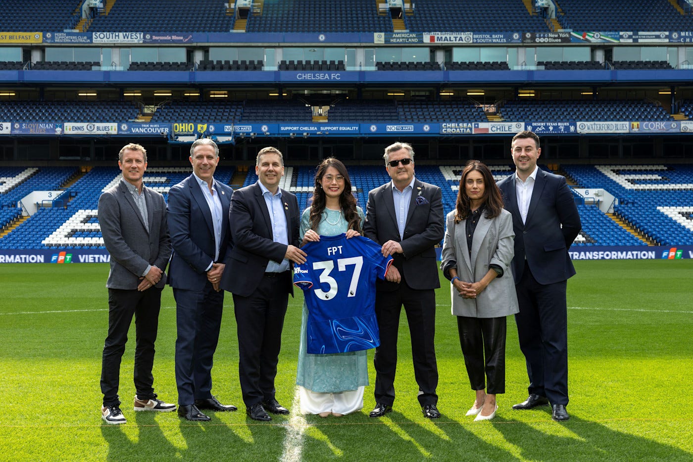 FPT announcement on pitch with shirt