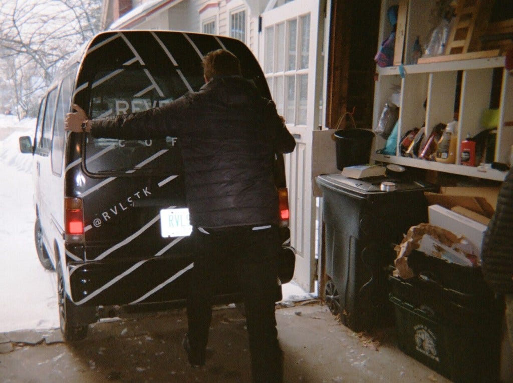 Subaru Sambar being pushed Subaru Sambar being pushed