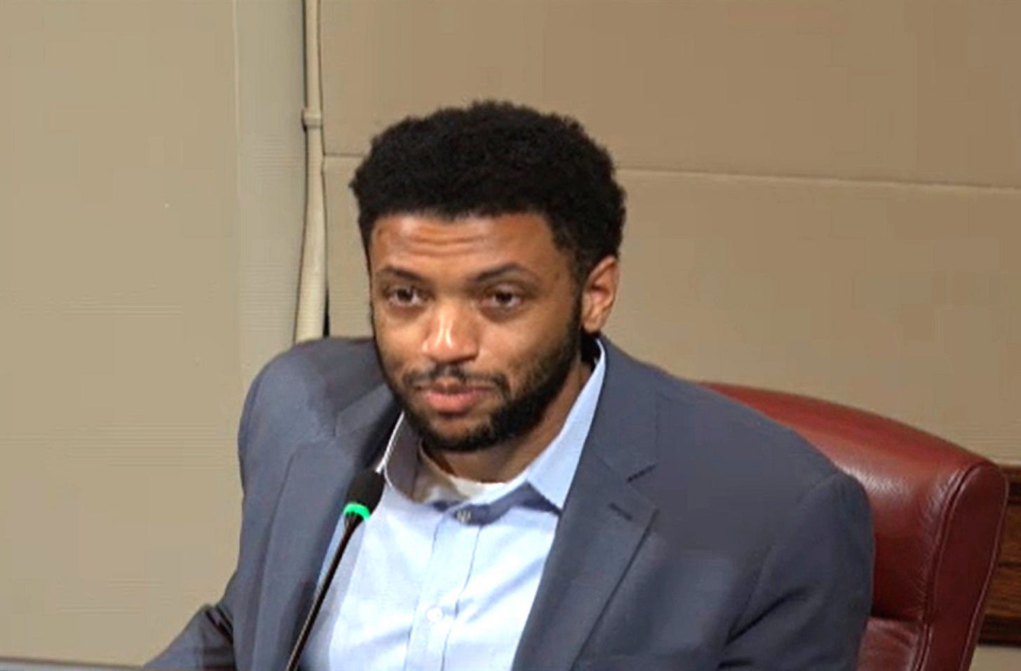 City council president Kevin Jenkins expresses his support for moving controversial council votes to daytime hours by listing the working-class jobs he worked when younger; and reveals his desire to “spread the love” for council committee assignments that come with paid stipends. Oakland, California, Dec. 16, 2025. (Image source: City of Oakland) City council president Kevin Jenkins expresses his desire to “spread the love” for committee assignments with paid stipends on Dec. 16, 2025. Jenkins co-sponsored legislation to triple the allowed political contributions to council members’ “officeholder funds.” (Image source: City of Oakland)