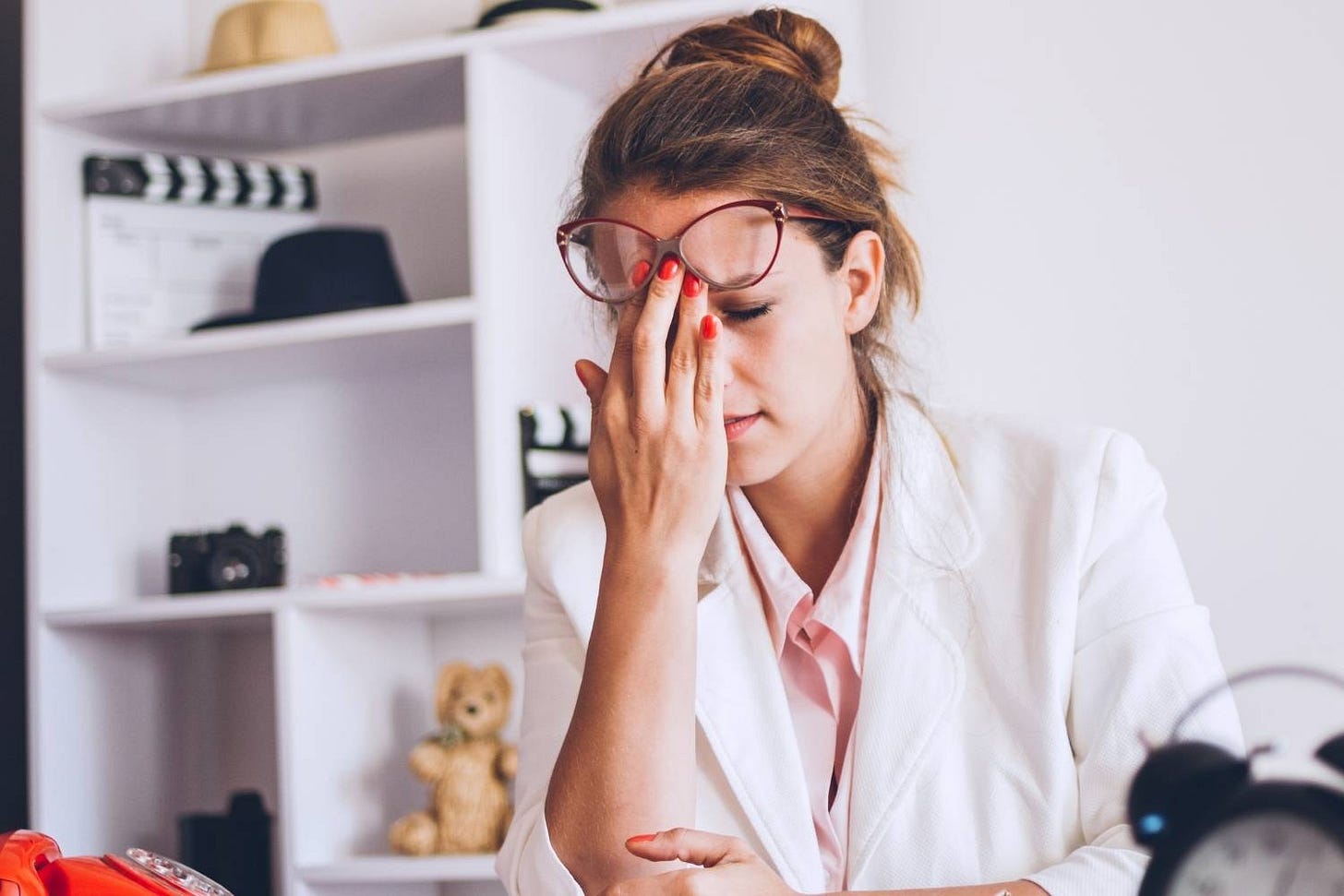 How To Stop Beating Yourself Up (20 Ways + Expert Insights)