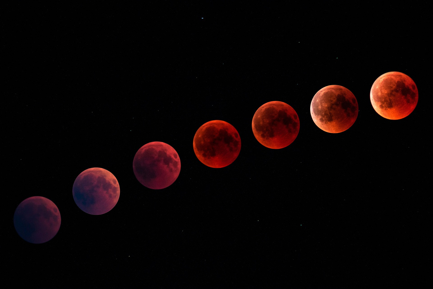 https://pixabay.com/photos/blood-moon-moon-night-full-moon-3567619/