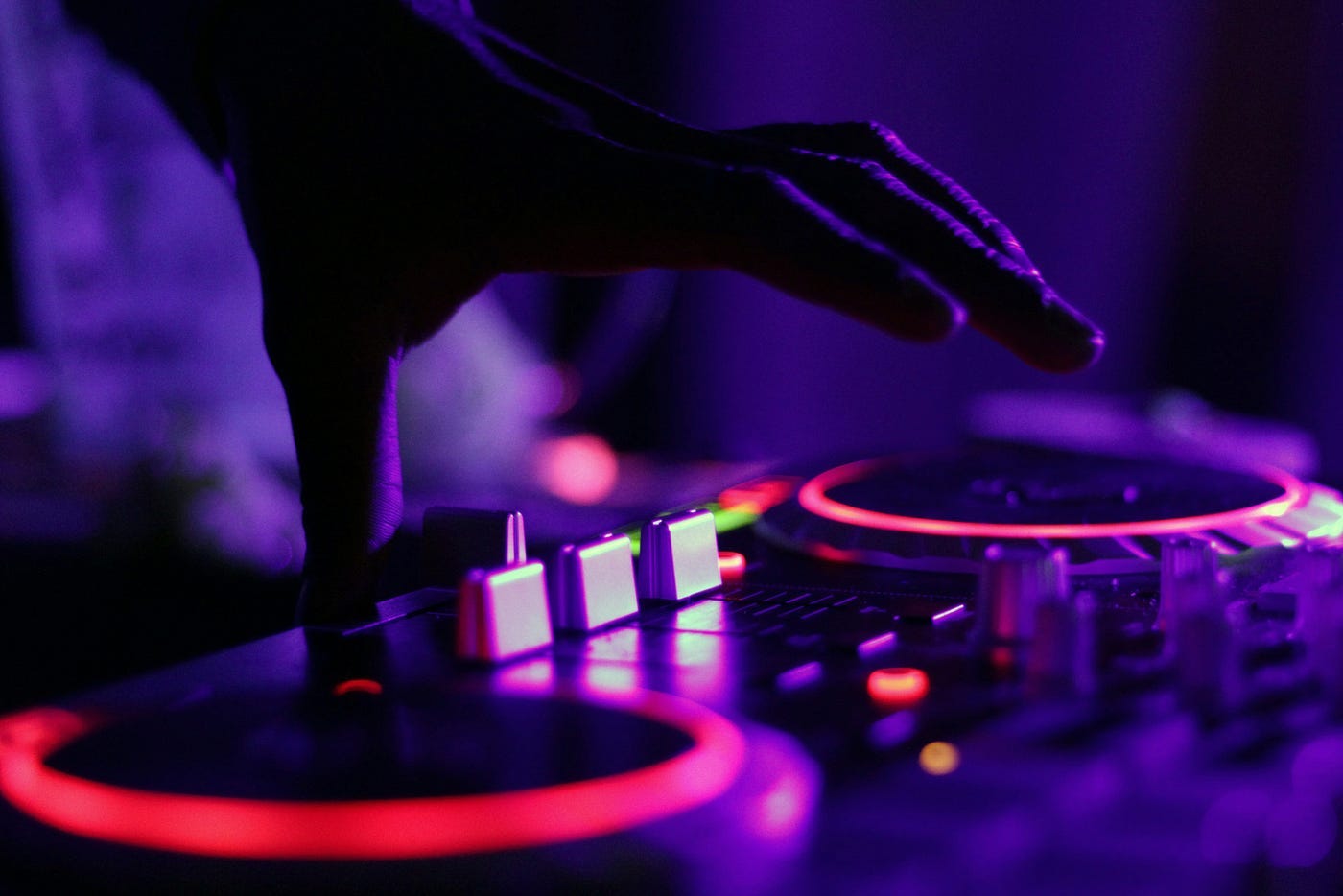 AI Music: 4 Ways Artificial Intelligence is Used in the Music Industry Now | by Mia Meier | Lalal.ai Official Blog | Medium AI Music: 4 Ways Artificial Intelligence is Used in the Music Industry Now | by Mia Meier | Lalal.ai Official Blog | Medium