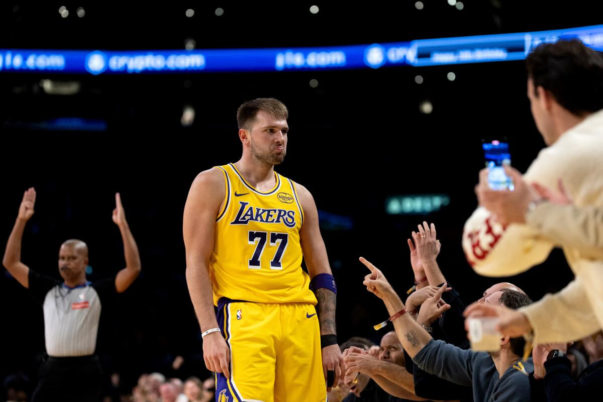 Luka Doncic scores 49 to lead Lakers to a rout of Timberwolves - Los  Angeles Times