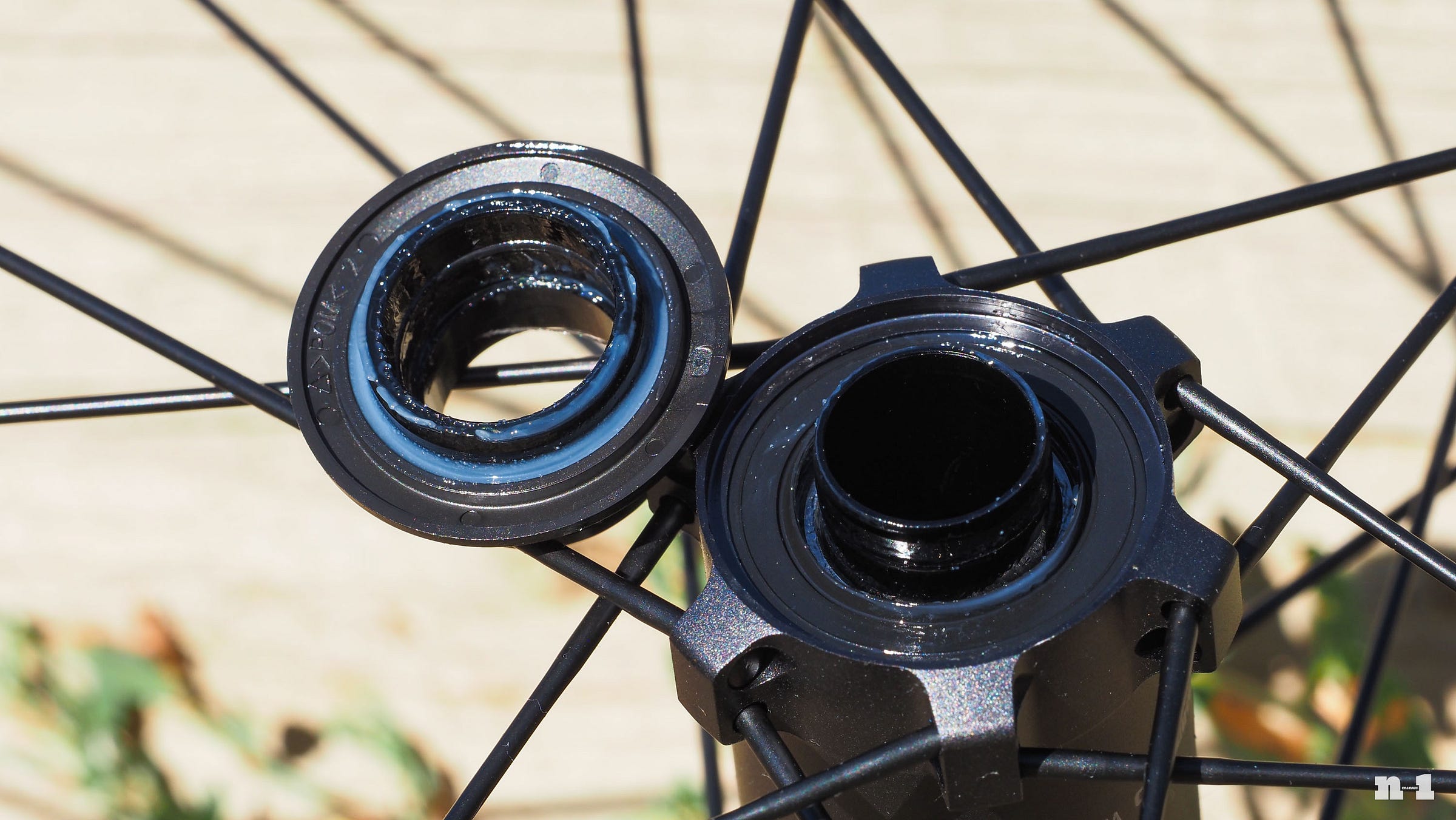 Shimano XTR WH-M9200 wheelset bearing seals