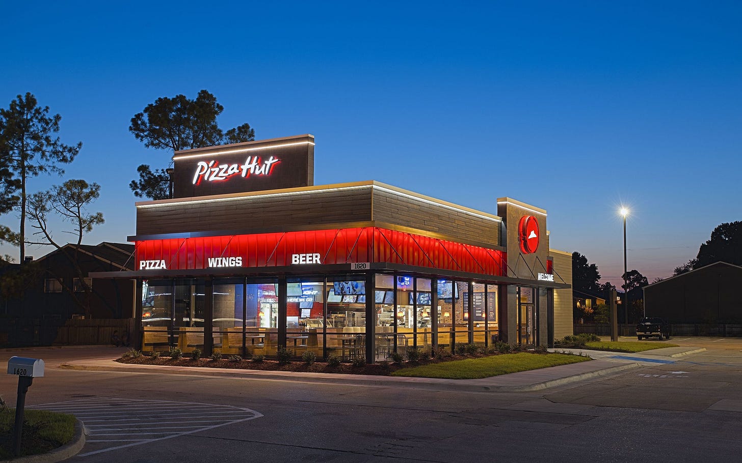 Building a New Red Roof - Hut Life - Official Pizza Hut Blog