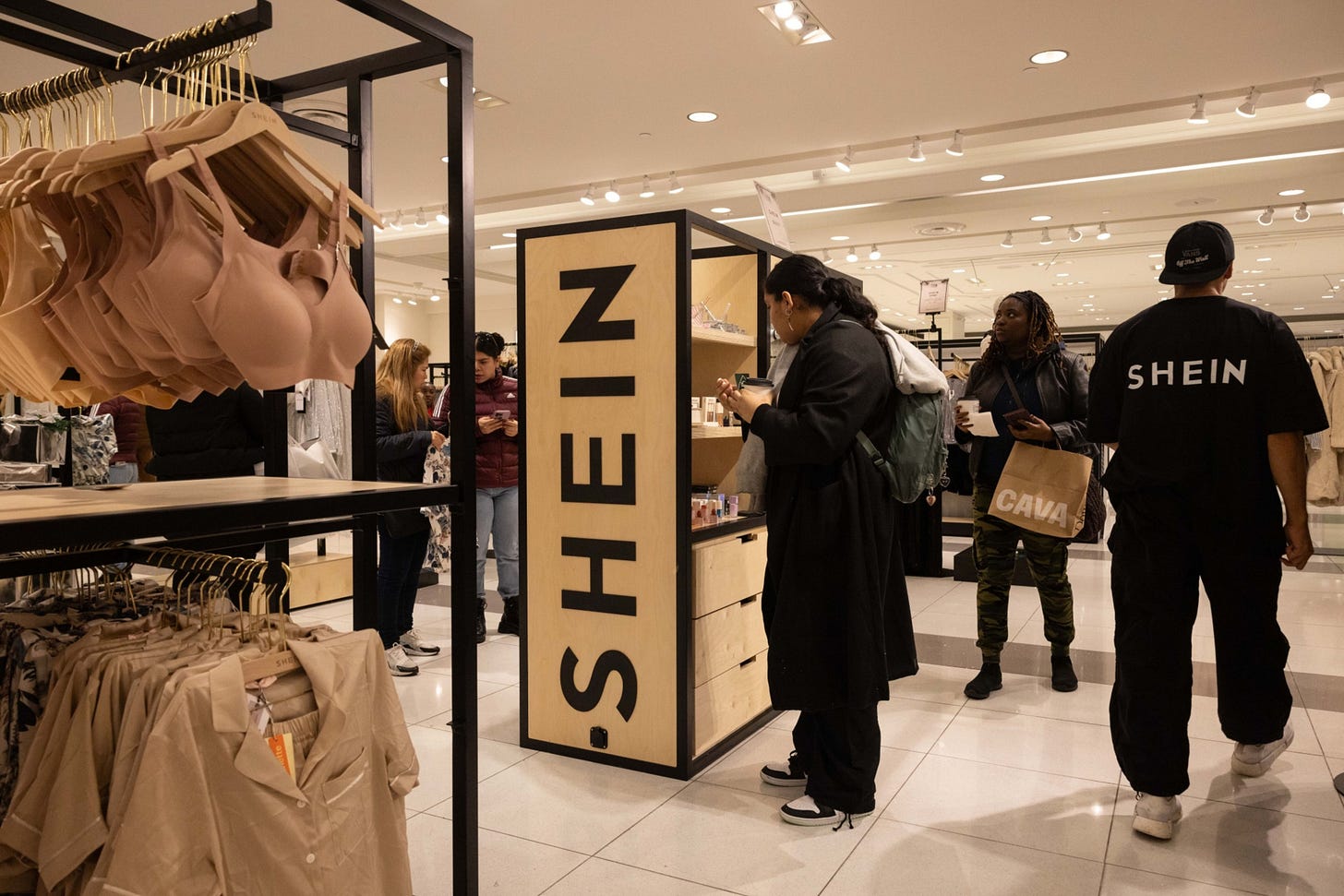 IPO da Shein nos EUA entra na mira de Pequim e terá de passar por análise  regulatória