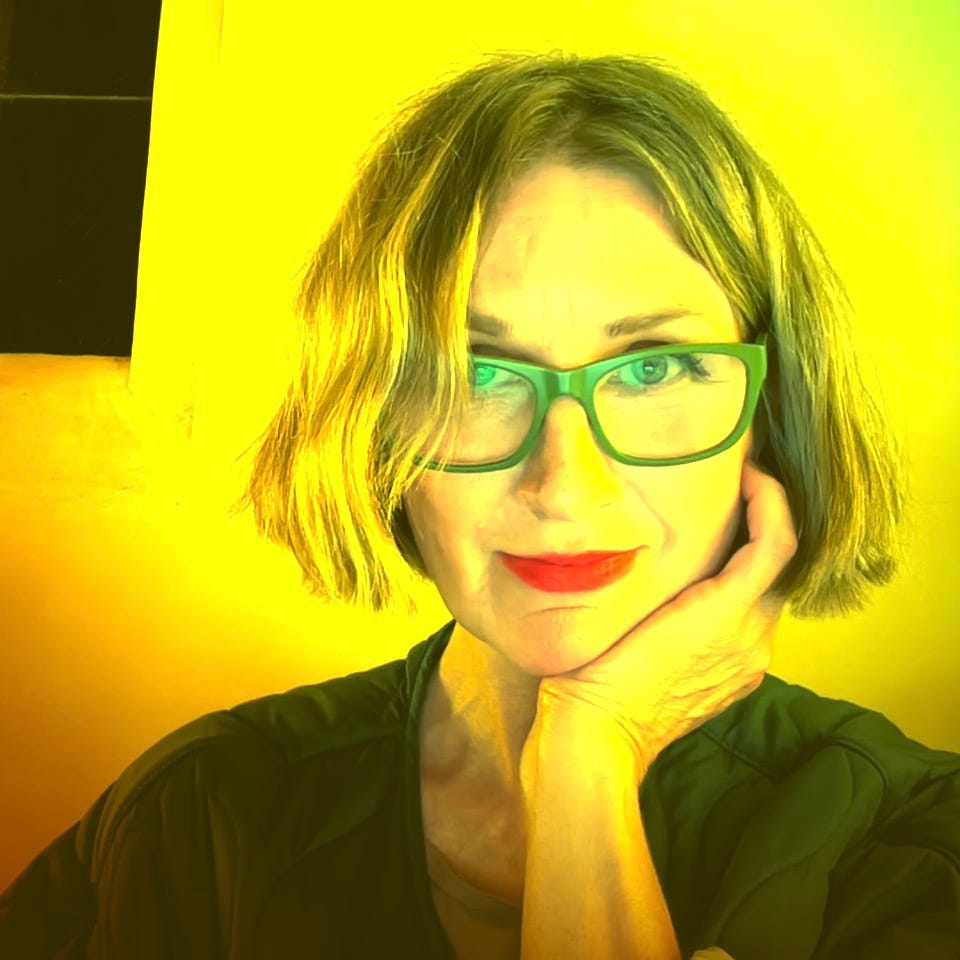 ali whitelock writes stuff.