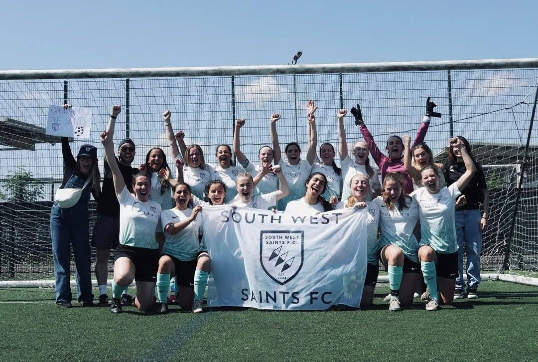 May be an image of 7 people, people playing football, people playing American football and text that says "SOUTH WEST W SOUTHWEST SOUT SOUTKMRST SOUT SAINTS SAIN AINTIRIC F.C. SAINTS SAINT"