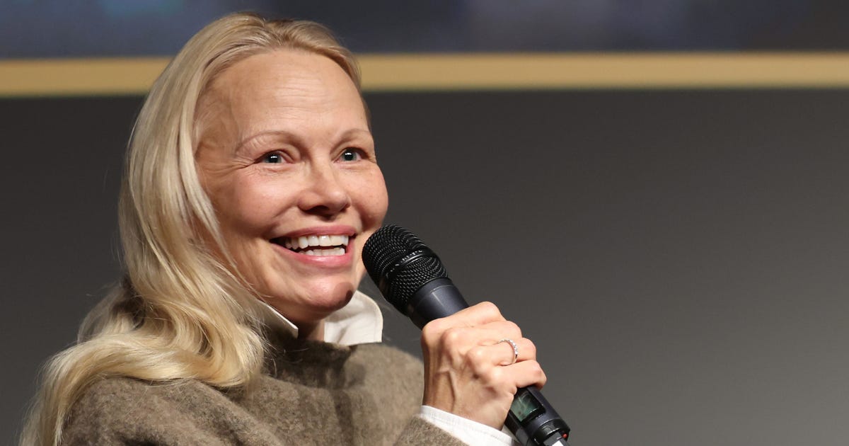 Pamela-Anderson-Last-Show-Girl-Press-Tour - Grazia