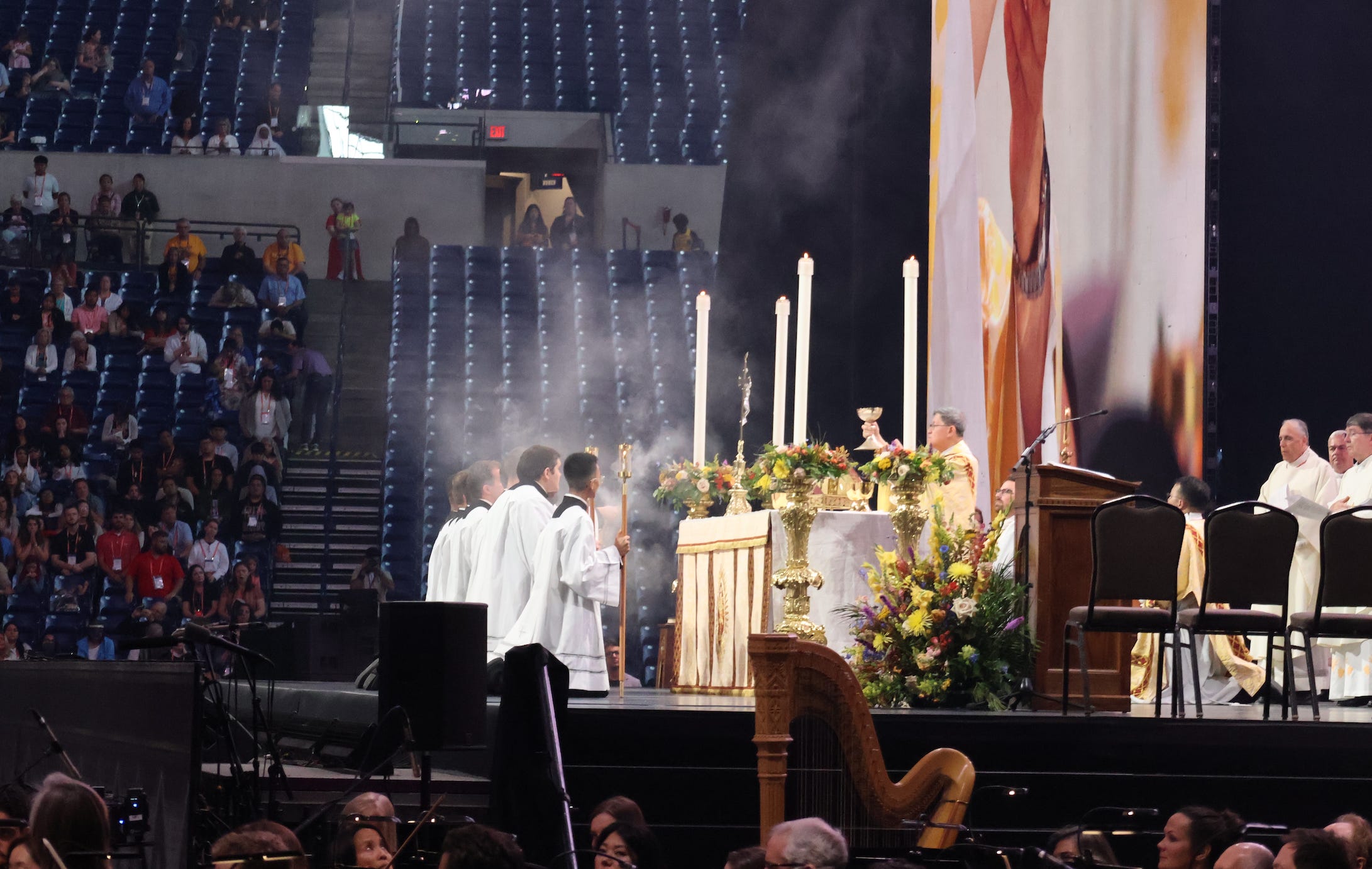 Eucharistic Stack ‘To love and serve the Lord’ - The Eucharistic Congress concludes
