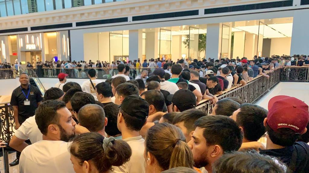 iPhone 15 frenzy as hundreds queue at Dubai malls a day before new models go on sale iPhone 15 frenzy as hundreds queue at Dubai malls a day before new models go on sale