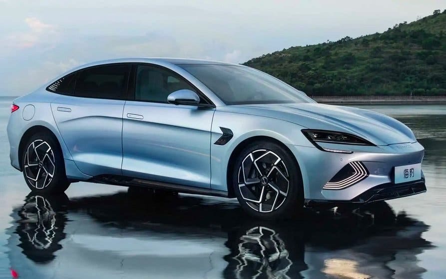 BYD planea abrir una fábrica de coches eléctricos en Europa para animar su  conquista