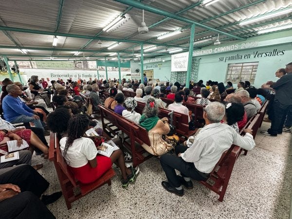 More than 300 men, women and children fill the Versalles Church of Christ building in Matanzas, Cuba, during the national discipleship gathering.