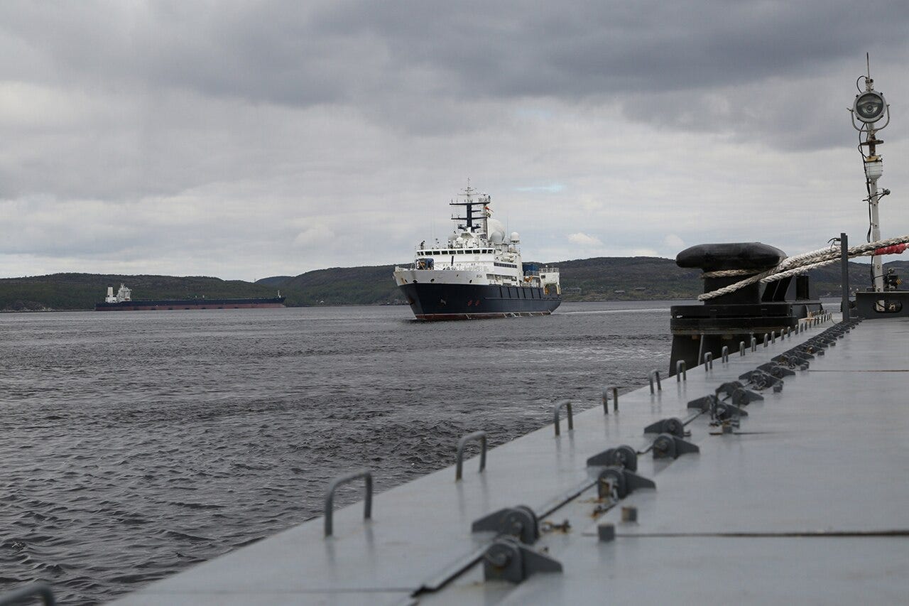 The Russian research vessel Yantar approaches a quay near Severomorsk.