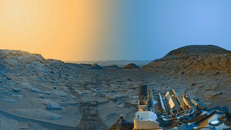 Vue de Mars prise par le rover Curiosity, colorisée Vue de Mars prise par le rover Curiosity, colorisée