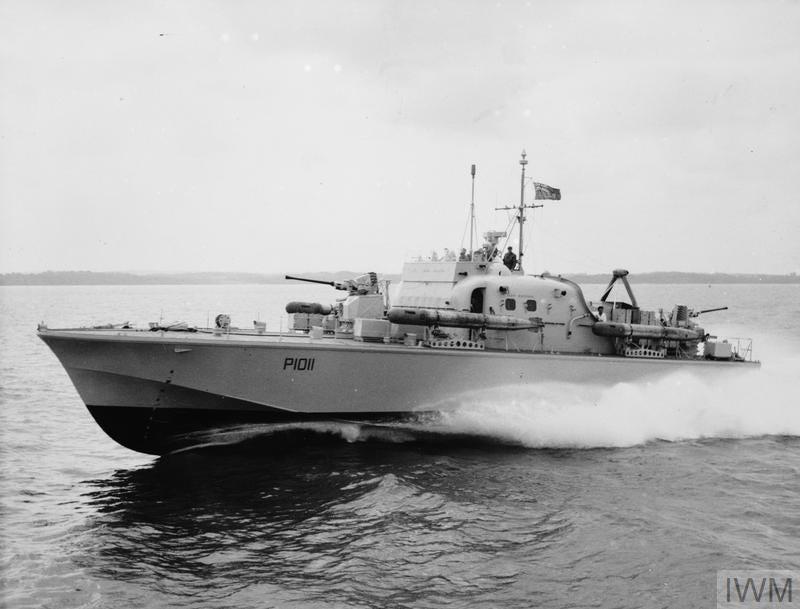 HMS BRAVE BORDERER, FIRST OF THE BRAVE CLASS FAST PATROL BOATS ACCEPTED FOR  SERVICE BY THE ROYAL NAVY. JANUARY 1960, DURING TRIALS IN THE SOLENT. SHE  WAS BUILT BY MESSRS VOSPERS LTD,