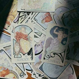 ☪️ Tarot Journaling: My Witchy Practice That Feels Like Therapy 🌞