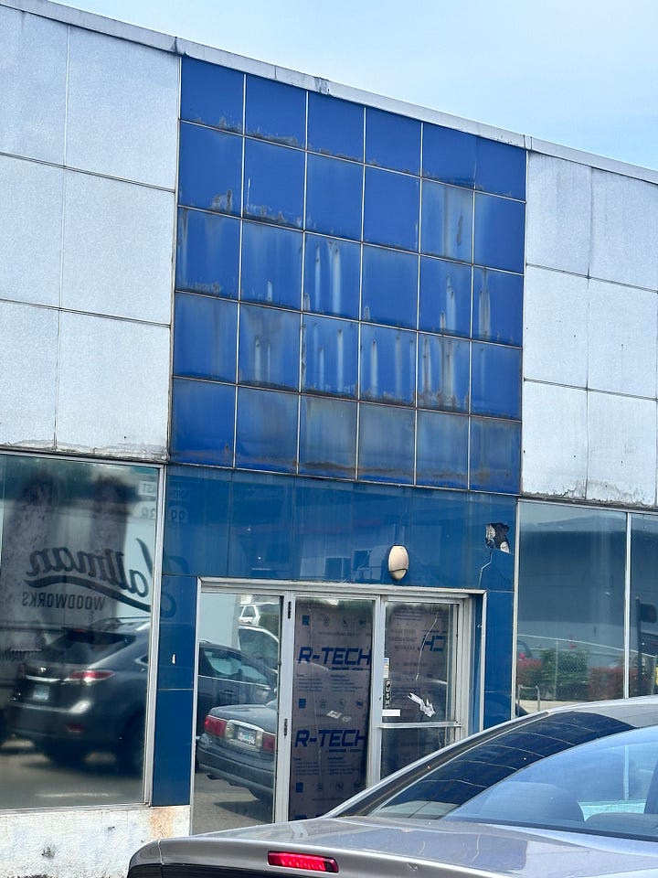 Black and white photo f Hansen Motors in 1960, and a photo of the decaying facade today