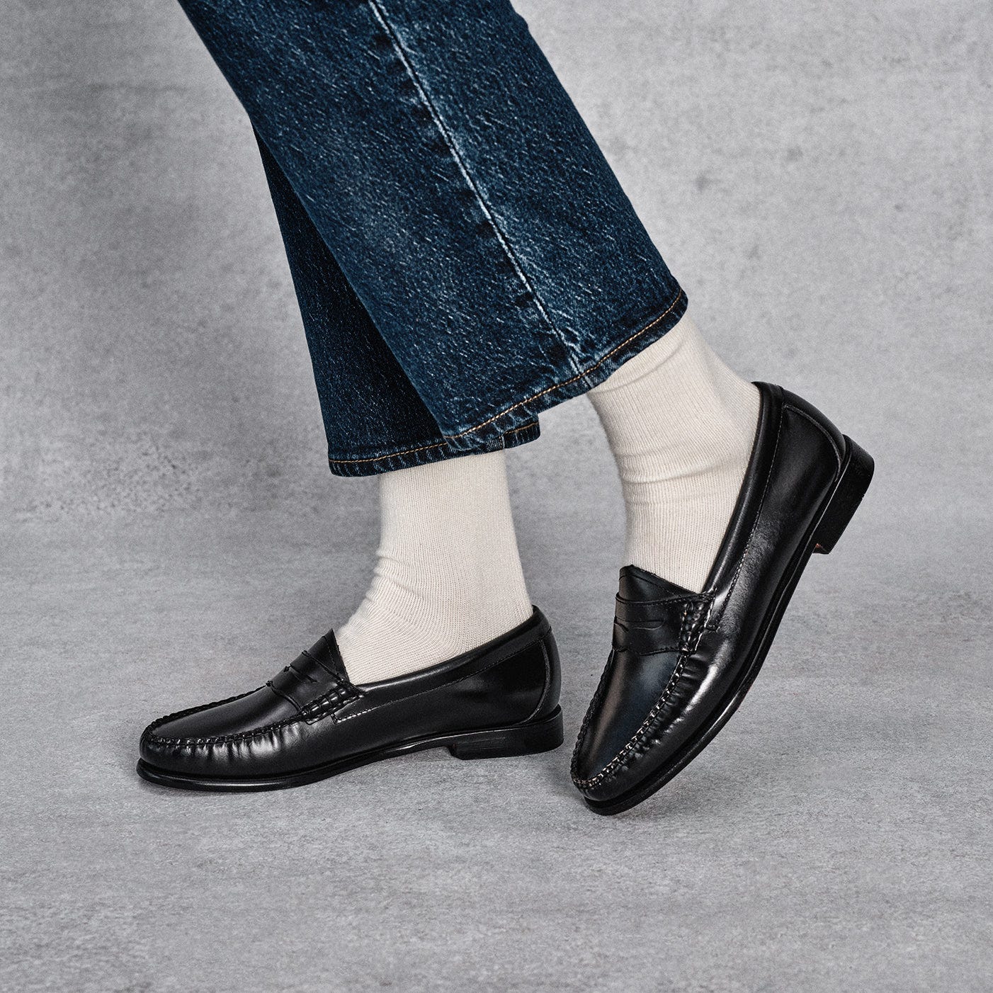 G.H.BASS Womens Whitney Weejuns Loafers - Black