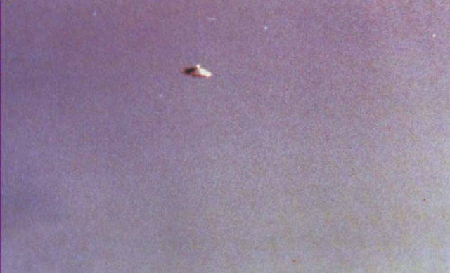 r/UFOs - Flying saucer photos taken by police officer Mark Coltrane on patrol in Colfax, Wisconsin on April 19, 1978.