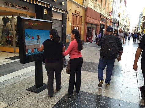 [1] Em reunião com o Secretário de Cultura do AM. [2] Exposição de cartuns em Lima/Peru. [3] Evento literário em Manaus. [4 e 5] Exposição sobre quadrinhos Sangue, Suor e Nanquim em Manaus. 