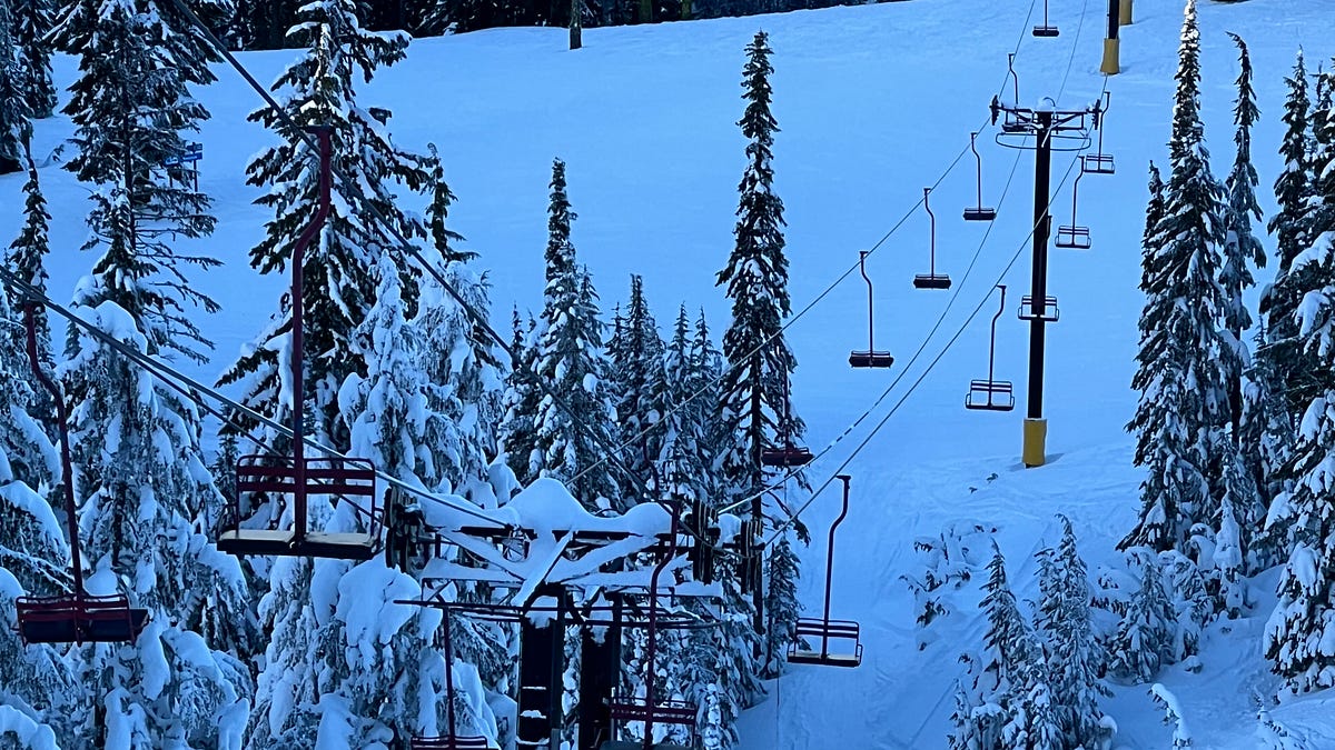 A Checklist of Classic American Riblet, Hall, Yan, and Borvig Ski Lifts