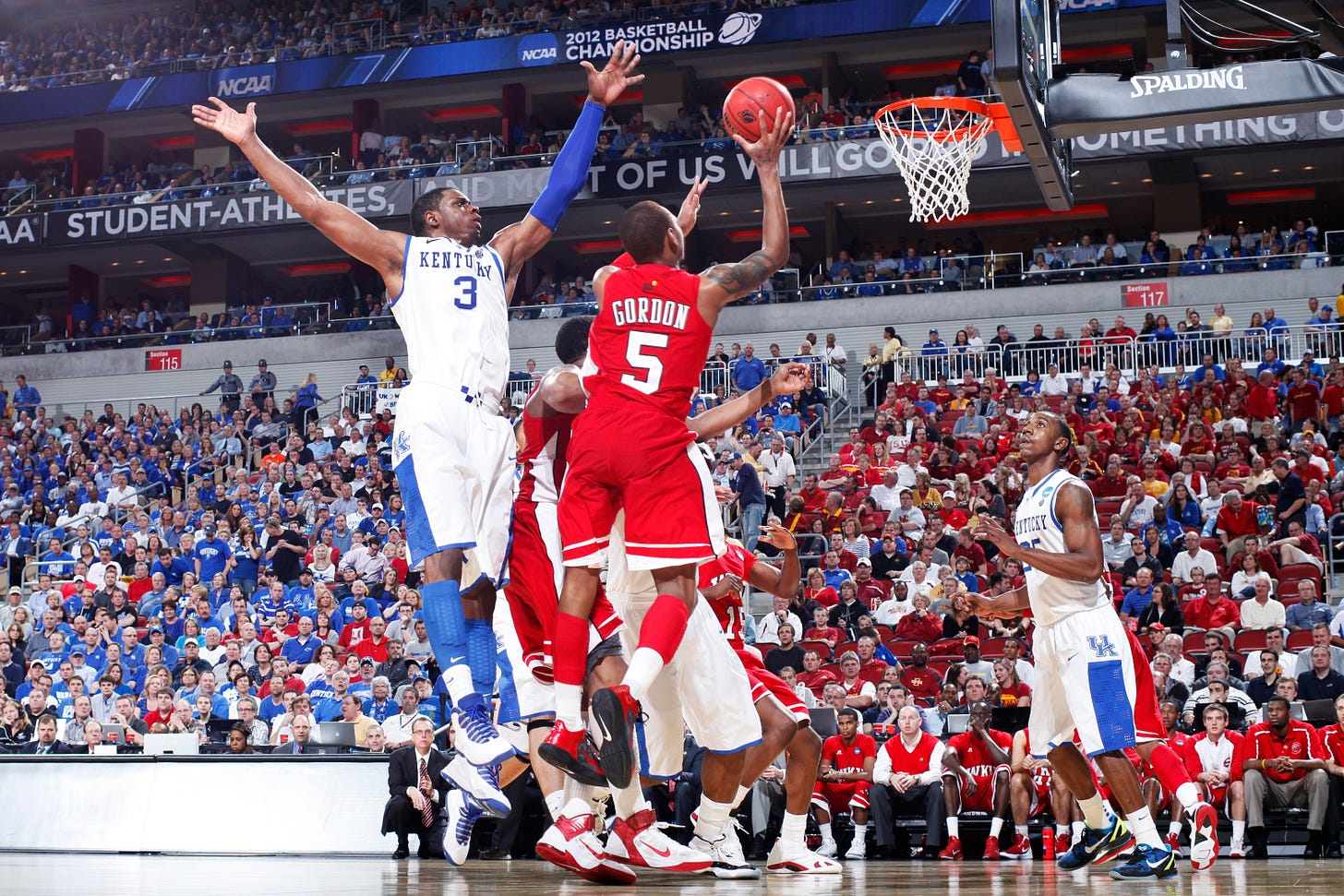 Kentucky basketball is needing games playing WKU makes perfect sense