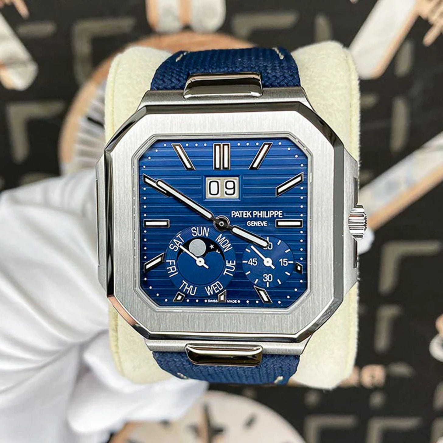 2024 Patek Philippe Cubitus Instantaneous Grand Date Platinum / Blue 5822P-001 Listing Image 1 2024 Patek Philippe Cubitus Instantaneous Grand Date Platinum / Blue 5822P-001 Listing Image 1