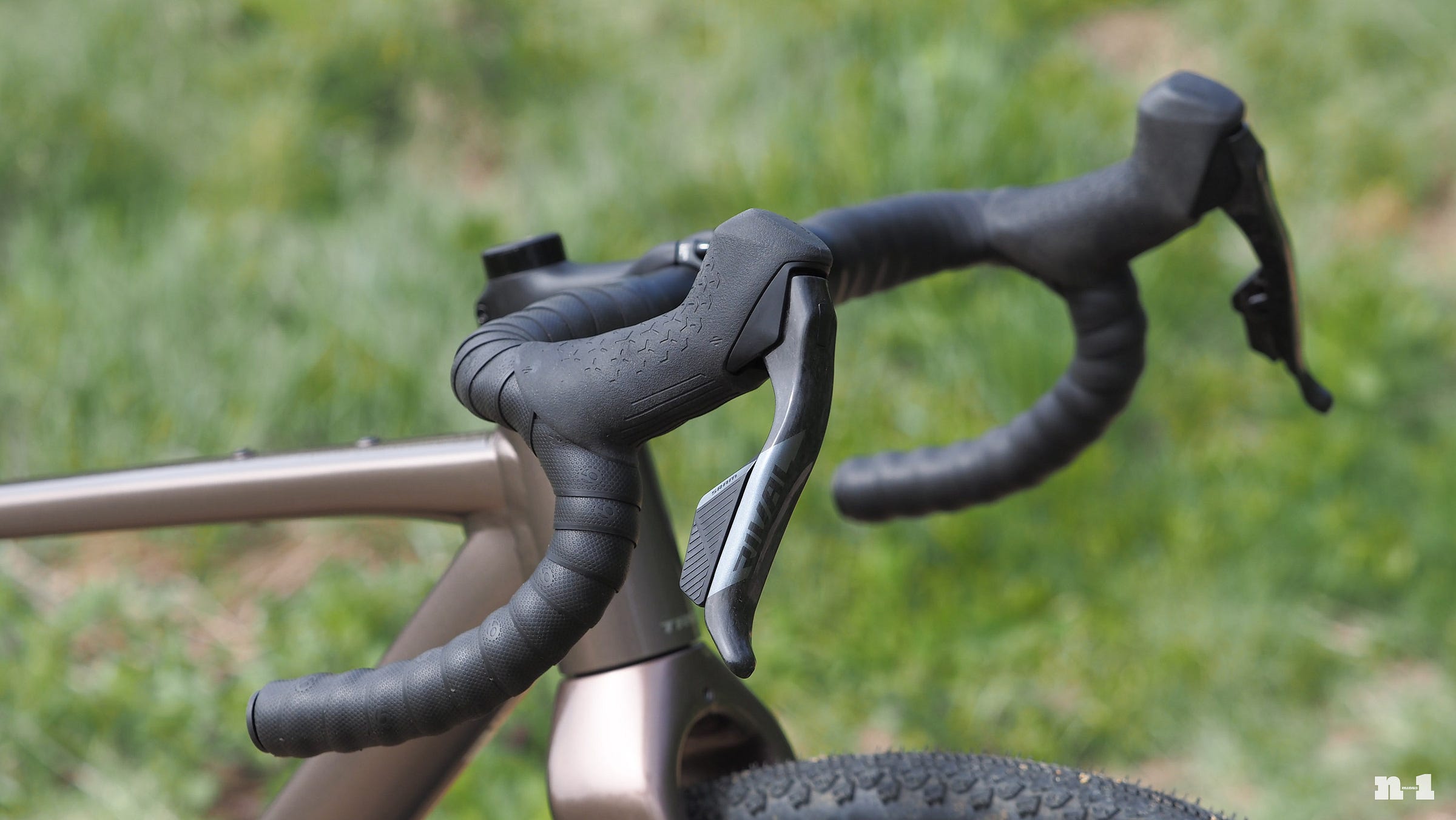 SRAM Rival E1 levers