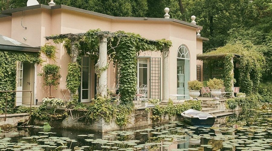 LA FOLEIA - Prices & Hotel Reviews (Revislate, Italy)