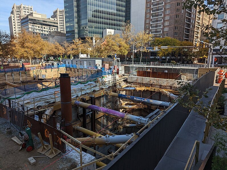File:Purple Line - Bethesda shaft construction - 2022a.jpg